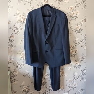 JF J Ferrar Men's Suit, size 44L, 34x32, Navy Blue